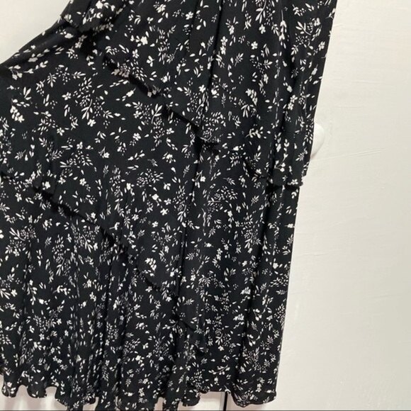 Joie Orita Ruffle Printed Dress in Caviar Black Floral, Size 6 - Picture 9 of 16